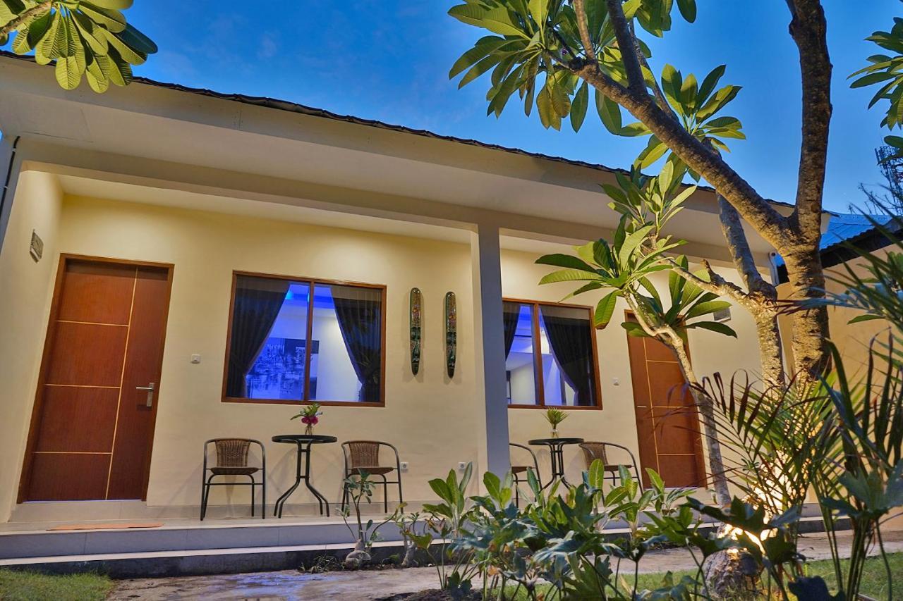 Sari Gili Bungalow Gili Air Esterno foto