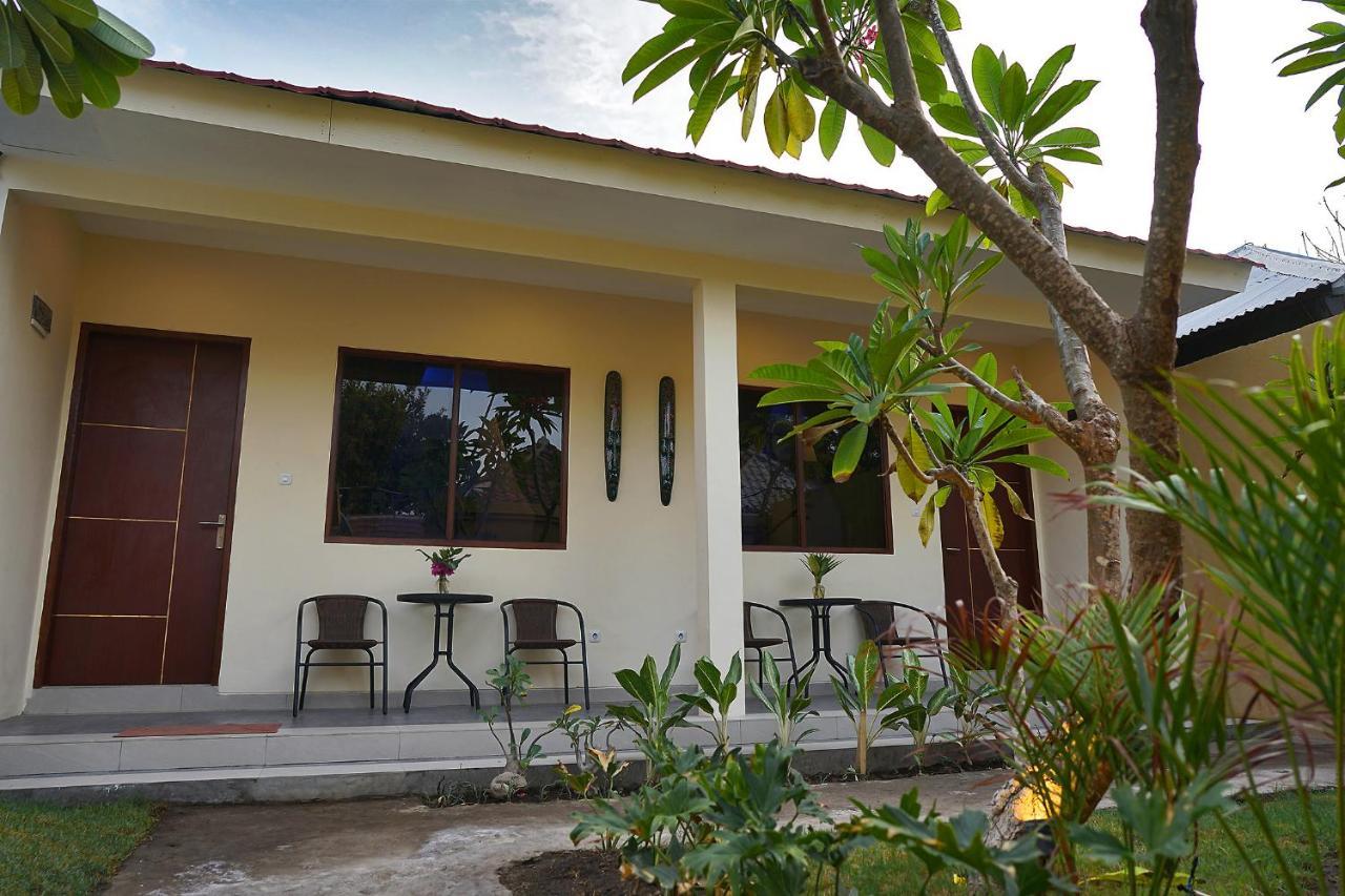 Sari Gili Bungalow Gili Air Esterno foto