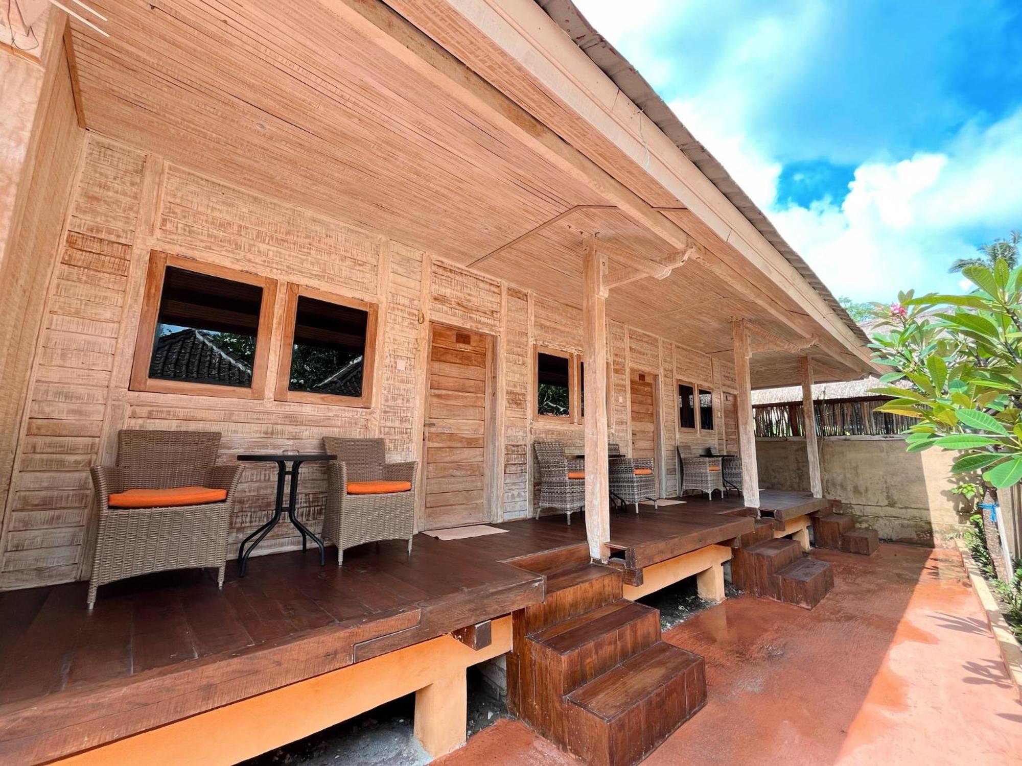 Sari Gili Bungalow Gili Air Esterno foto