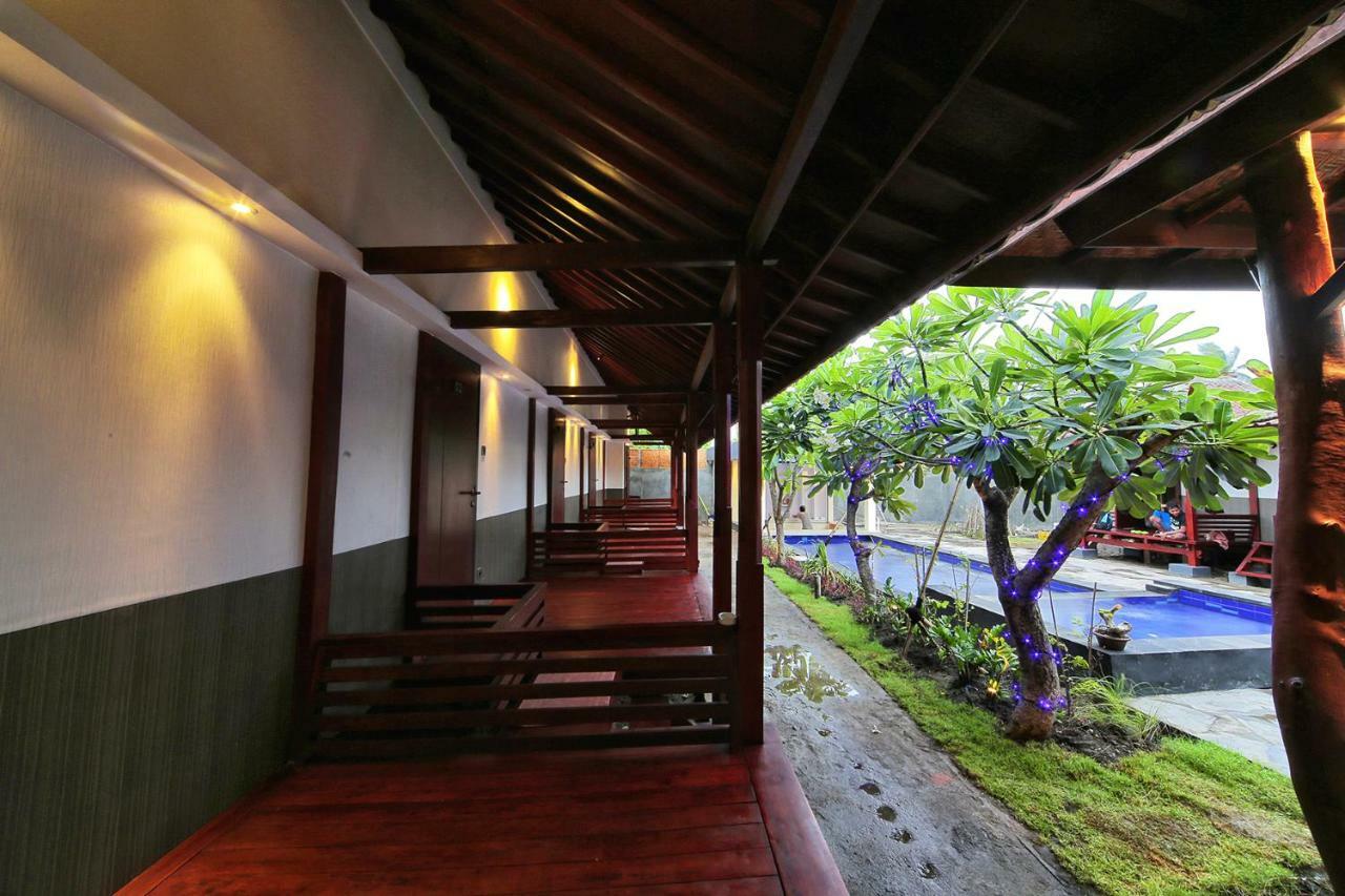 Sari Gili Bungalow Gili Air Esterno foto